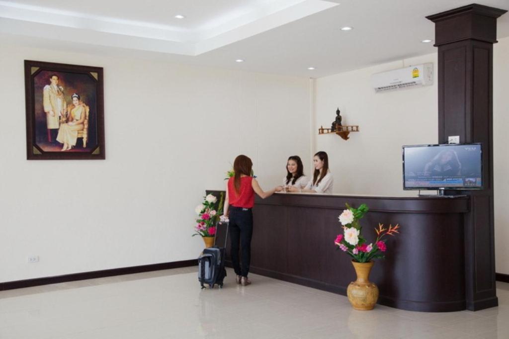 The Family Grand Hotel Удон Тани Екстериор снимка